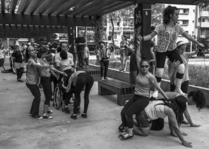Apresentação do Patua na praça Roosevelt no dia 05/02/2014.Apresentação do espetáculo "Conexões - intervenções urbanas" - Conclusão do curso de extensão Dança Sem Fronteiras, com direção da bailarina e coreógrafa - Fernanda Amaral.