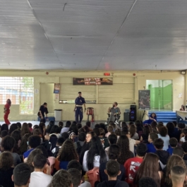 Traços e Traçados Urbanos em escola